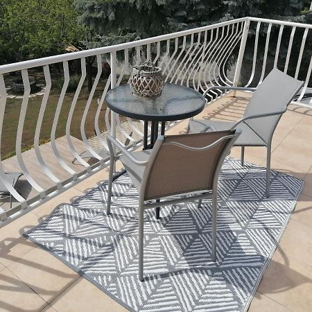 Balatonfuered Apartmanhaz Buitenkant foto