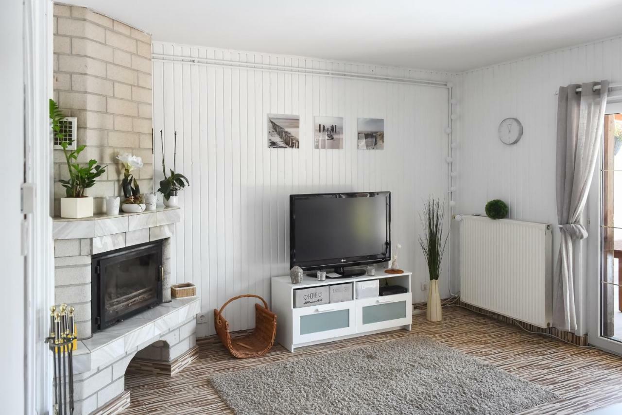Balatonfuered Apartmanhaz Buitenkant foto